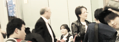 seungchul:  As always, Woohyun never forgetting to wave goodbye to Inspirits~ (◡‿◡✿)
