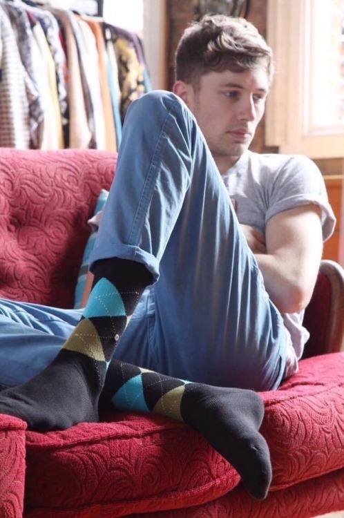 Welcome to All Things Male Feet