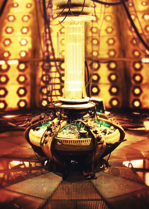 badwolfrun:  Doctor Who Fest: day 7  ↳ Which TARDIS decor is your favorite?: Nine/Ten’s