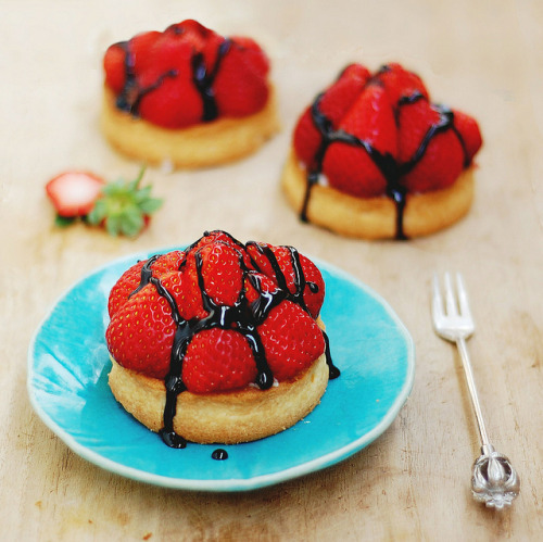 foodbuzzed: tarte aux fraise with balsamic glaze. by the_indigo_blue on Flickr.