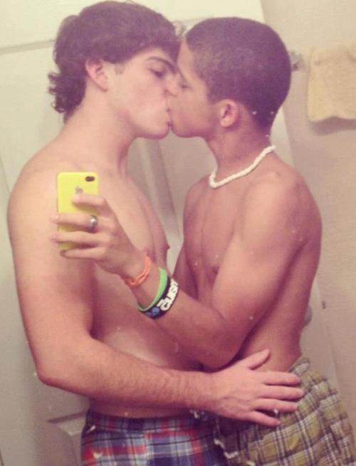 boyskisslove:  BOYSKISSLOVE. Community. Submit.