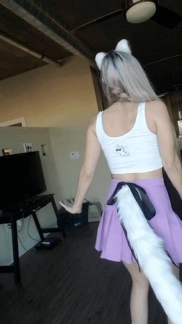 justnekochan: When you Kitten play by yourself and just wanna swish your tail!
