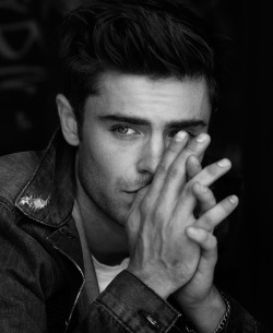 v-i-n-g-a-n-c-a:  classicmodels:  Zac Efron by Matthew Brookes for In Style  Instagram / Twitter