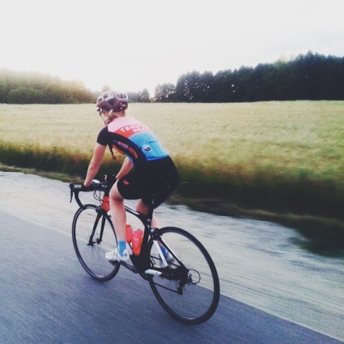 principessaonthebike: ☀️ Yesterday ride with @serekwaniliowy #naczereśnie #weridewarsaw #tenspeedher