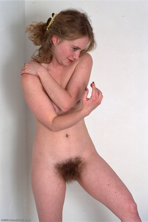superhairyandhirsutechicks:  Big Bush Christine 