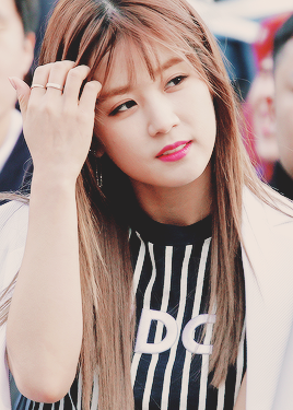-bomi: ‘’ I’m so chic…I know it dear ’’