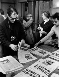 mesogeios:  Jean-Luc Godard, Jean-Paul Sartre, and Simone de Beauvoir gather to distribute copies of the Maoist newspaper La Cause du Peuple on the street after it is banned by the government (Paris, 1970)
