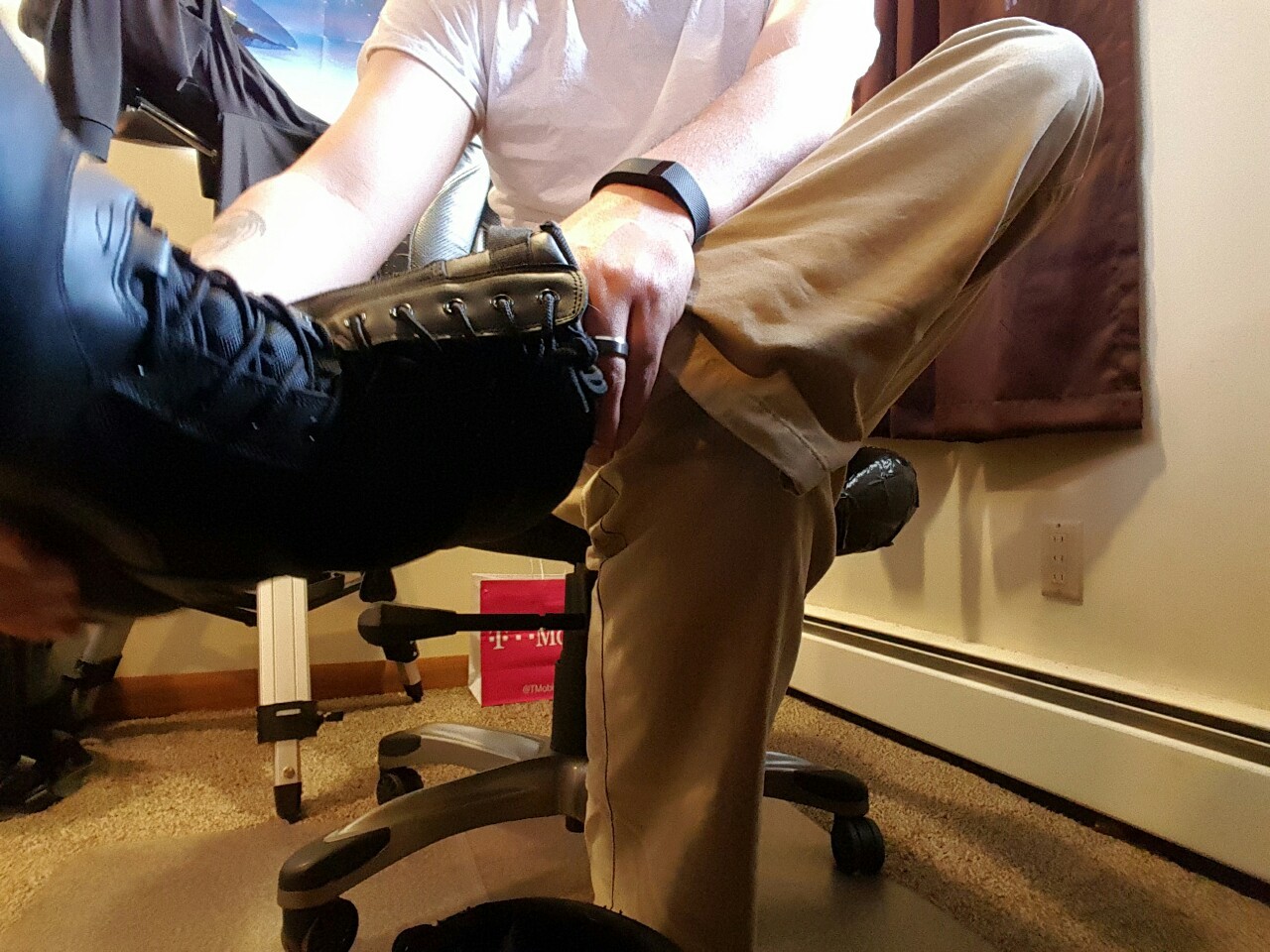 germanfootsniffer:  sniff sniff  Gotta give us a little more