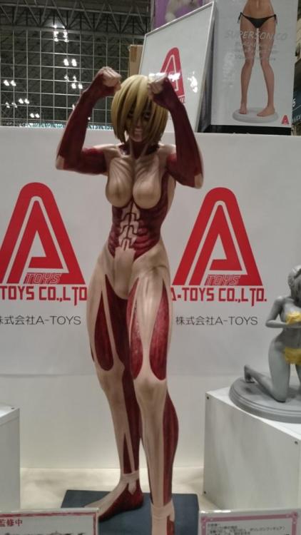 A-Toys Co., LTD showcased their 90cm Female Titan figure at Wonder Festival Winter 2015 today! (Source)In her signature stance, of course!