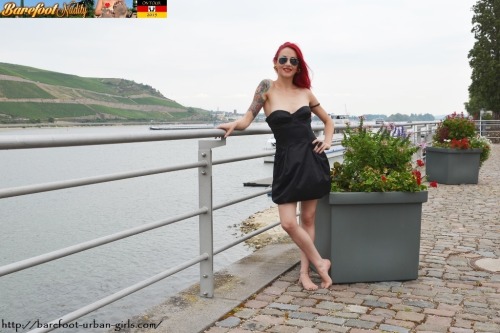 Here we go with another batch of non-nude pictures from the BAREFOOT NUDITY TOUR 2015.. starring our gorgeous 24/7/365 barefoot superstar RED-X!2 PHOTOSETS in this week’s special update!http://barefoot-urban-girls.com/pictures.htmlhttp://barefoot-ur