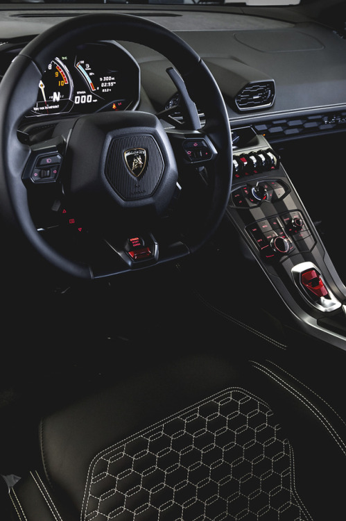 motivationsforlife:
“Huracan Interior by McLaren Newport Beach”