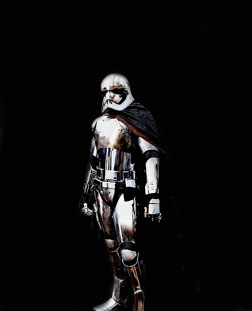 fysw:  Gwnedoline Christie as Captain Phasma. 
