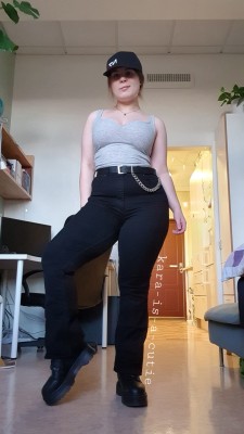 kara-is-a-cutie:Me in today’s outfit.(This was not posted for sexual reasons and I have no interest in sexting with you or seeing your genitalia. Also DON’T call me sexy, it makes my skin crawl. This is simply a woman sharing the love of her