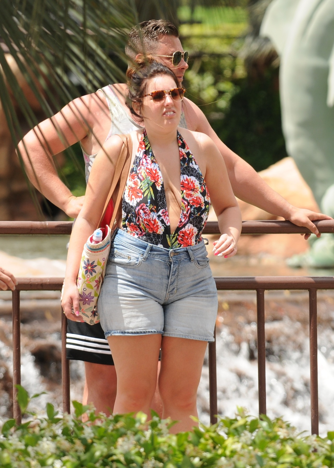 Not really into big girls but if you’re going to show that much titty, I’ll post