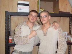 solidmilitarystuds:  USMC BROMANCE