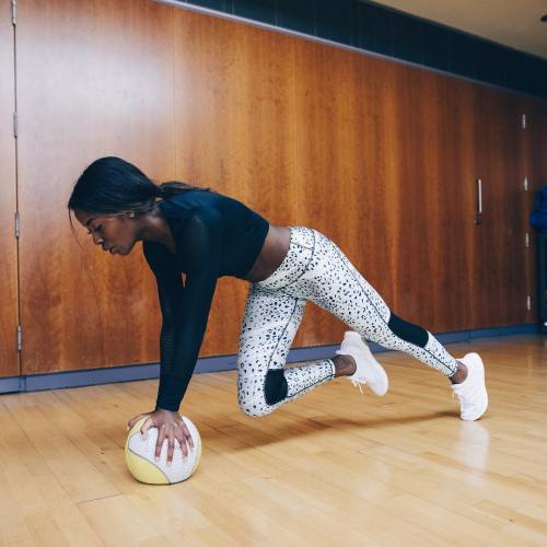 blackfitnessrocks: aurelie-ualanik: Source