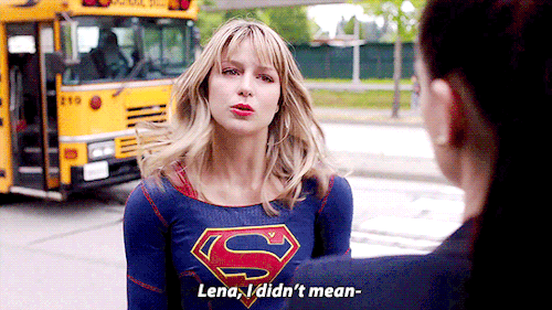supergirlcwgifs: (x)