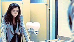 melliescrofano:  Sarah Manning’s ultimately special because she dares to go off-script. If she runs into trouble, she’ll chug a bottle of hand soap to buy some time. If she runs up against a wall, she’ll grab a fire extinguisher and bash her way