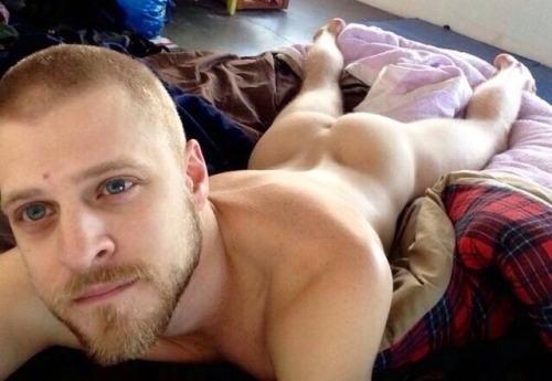 bigbroth4u:  Selfies taken from this angle turn me on.  Think YOU can turn me on? Show me! Find @bigbroth4u on Twitter for even more sexy shenanigans. Like this blog? Please rate it at BestMaleBlogs!   