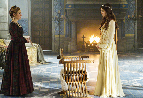 reignladies:  Stills for 1x11 