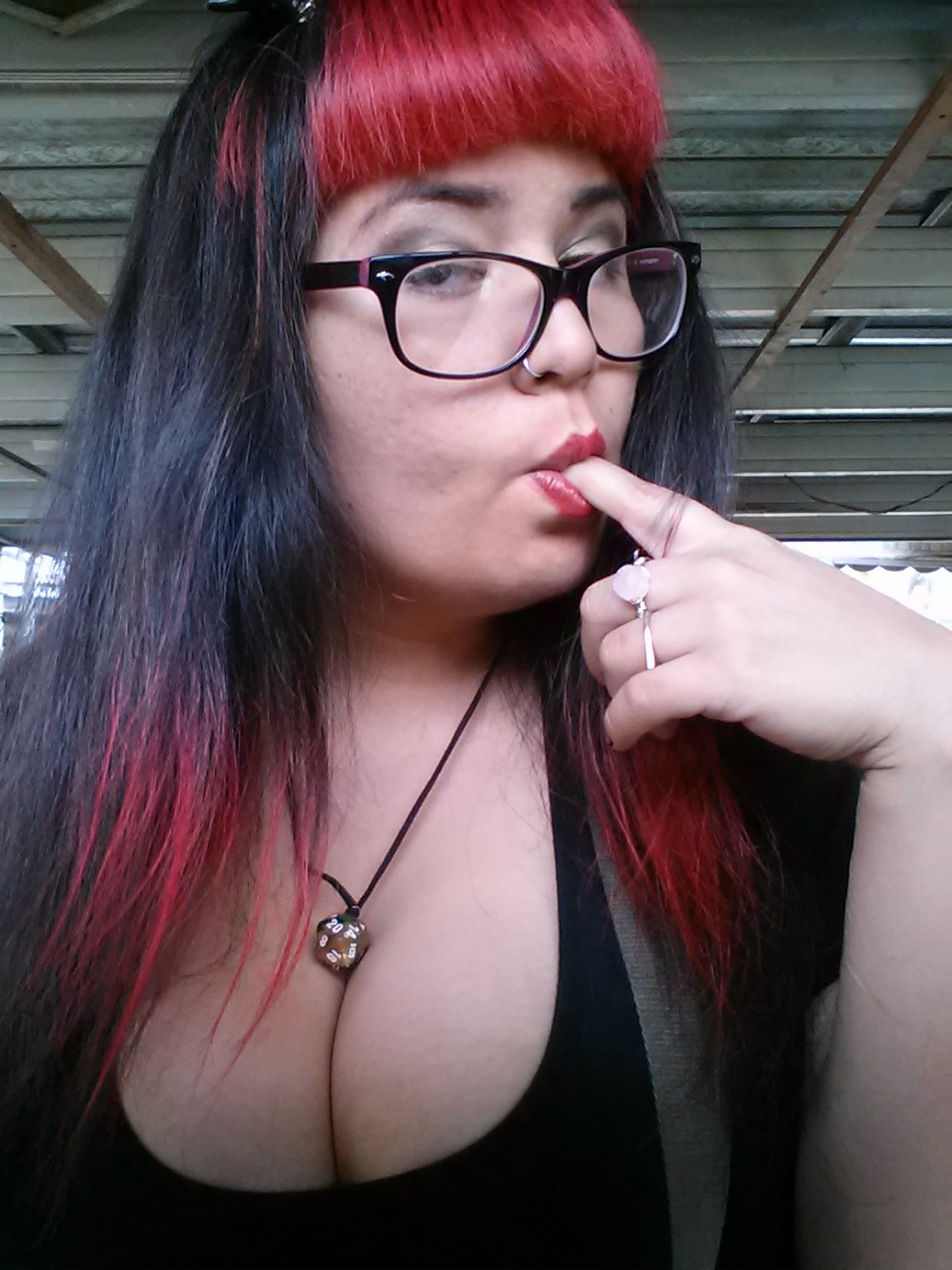xdragon-queenx:  Missing the red a little   Umm me too..