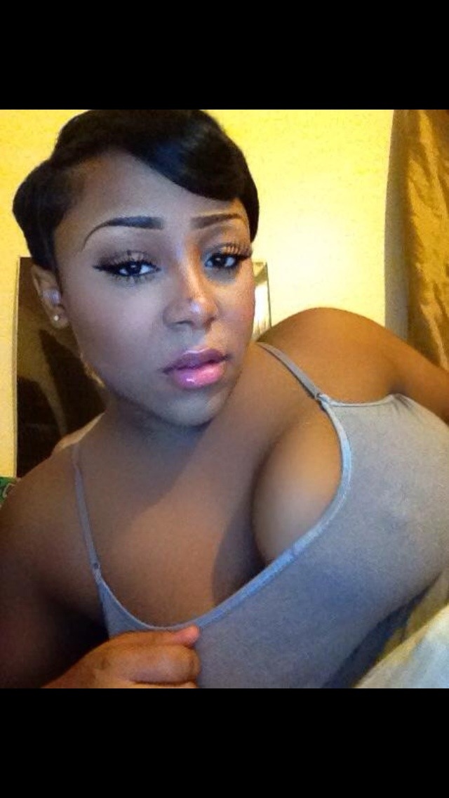 goldieloc:  brittney honey😍😍😍😍