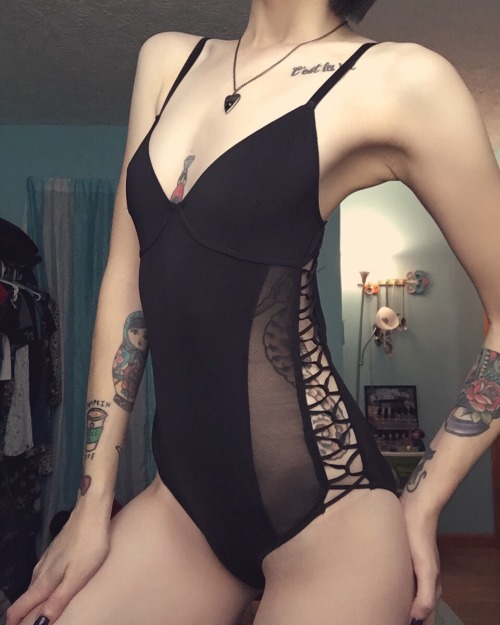 gypsyrose27:  Bodysuit queen