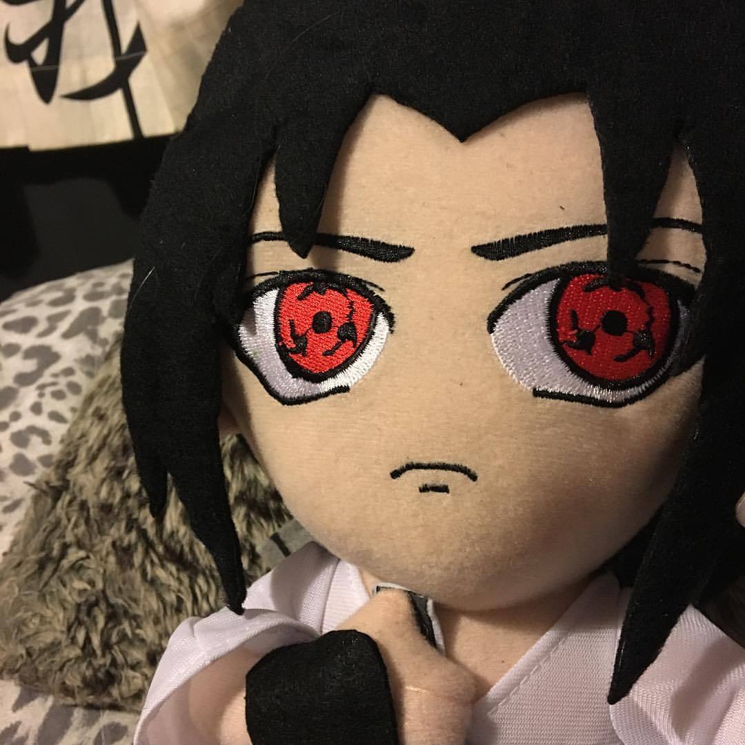 I think #sasuke looks so sad, cause he has no nose. #sasukeuchiha #plushie #toy #naruto #narutoshippuden