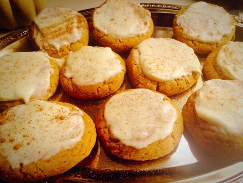 sparksofhalloween:Made some delicious pumpkin spice cookies! Those look soooo good!