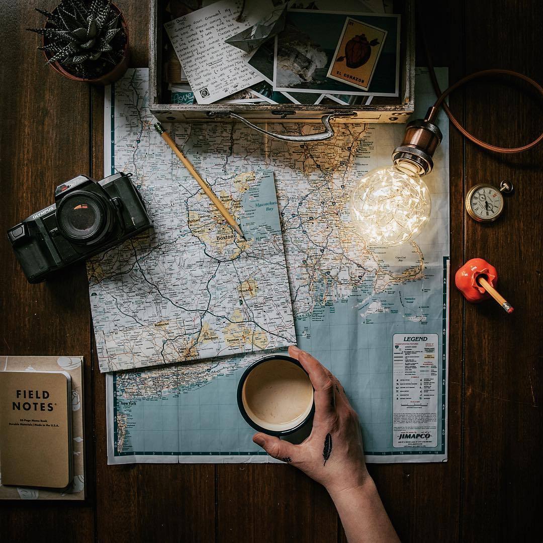 atraversso:  Explore   the world  - Christopher Funk