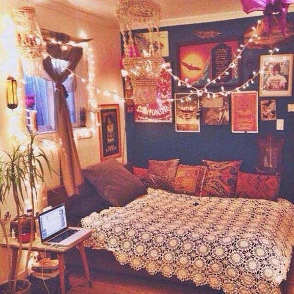 awesomedorms:Ultra Chic Dorm Room :)