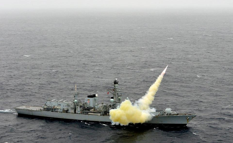 standywandyandard:  Royal Navy warship HMS Montrose has flexed her warfighting muscle