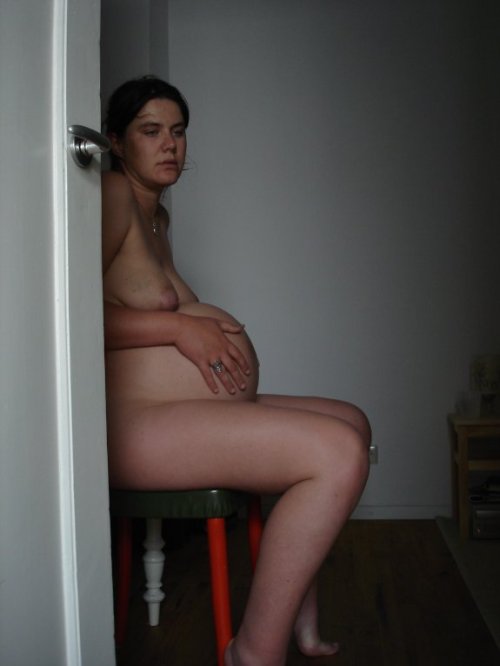 sexypregnanthotties: For more sexy pregnant girls:  Follow http://sexypregnanthotties.tumblr.com/  Submit your preg pics: http://sexypregnanthotties.tumblr.com/submit 