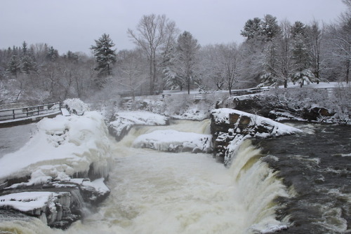 Hogs Back Falls after a snow storm