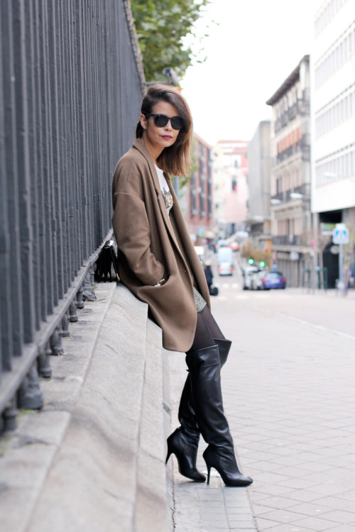 Sara from @collagevintage looking effortless in Zara bootsSource: Collage Vintage: Over The Kne