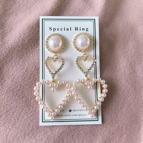 lovesigns:https://www.instagram.com/p/BeGG11yFg9-/