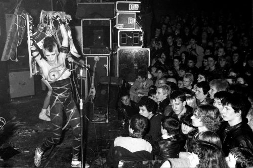 theunderestimator:  Wendy O. Williams of The Plasmatics, Markthalle, Hamburg, 1981 (photographed by Ilse Ruppert). (via)