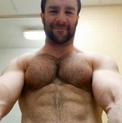 skippypodar:  Chest hair, don’t care 2