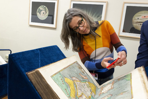 It’s 2019, and we’ve got five brand new artists-in-residence at The Huntington! Dana Joh