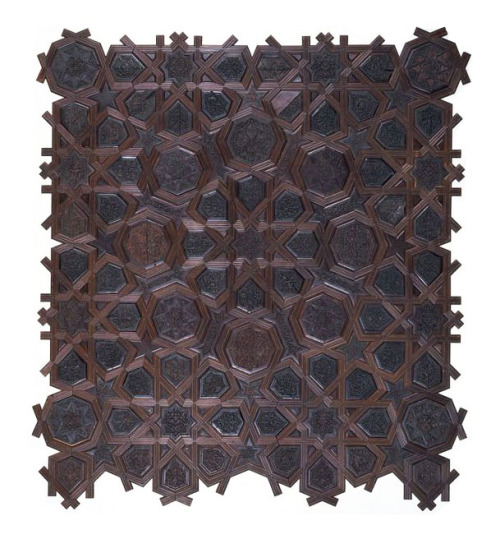 Side panel of a minbar made for the mosque of Ibn Tulun, 1296. Carved wood. Cairo, Egypt. © Victoria
