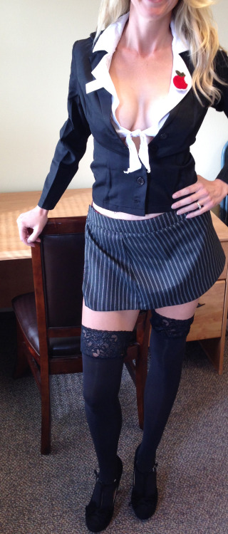 richran123: naughtymormonmilf: Naughty Teacher costume part 2.  What if I came to your door?  Would