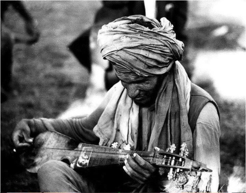 Bring my Rubab so I can sing the song of Peace.