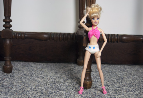 desire-to-be-skinny-in-diapers:  Barbie Decided she wanted to be a Diaper girl also! :)