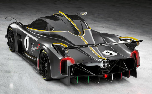 Pagani Huayra R, 2021. A new track-only version of the Huayra powered by a 838hp naturally aspirated