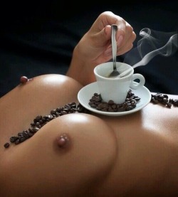 davieboy10:  kittenniphy:  ownmesweetly:  **coffee for my man**  I said I’d make you coffee ;)  Mmmmmmm coffeeeeee