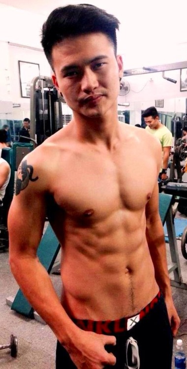 asianmusclefetish:  Original post: http://asianmusclefetish.tumblr.com