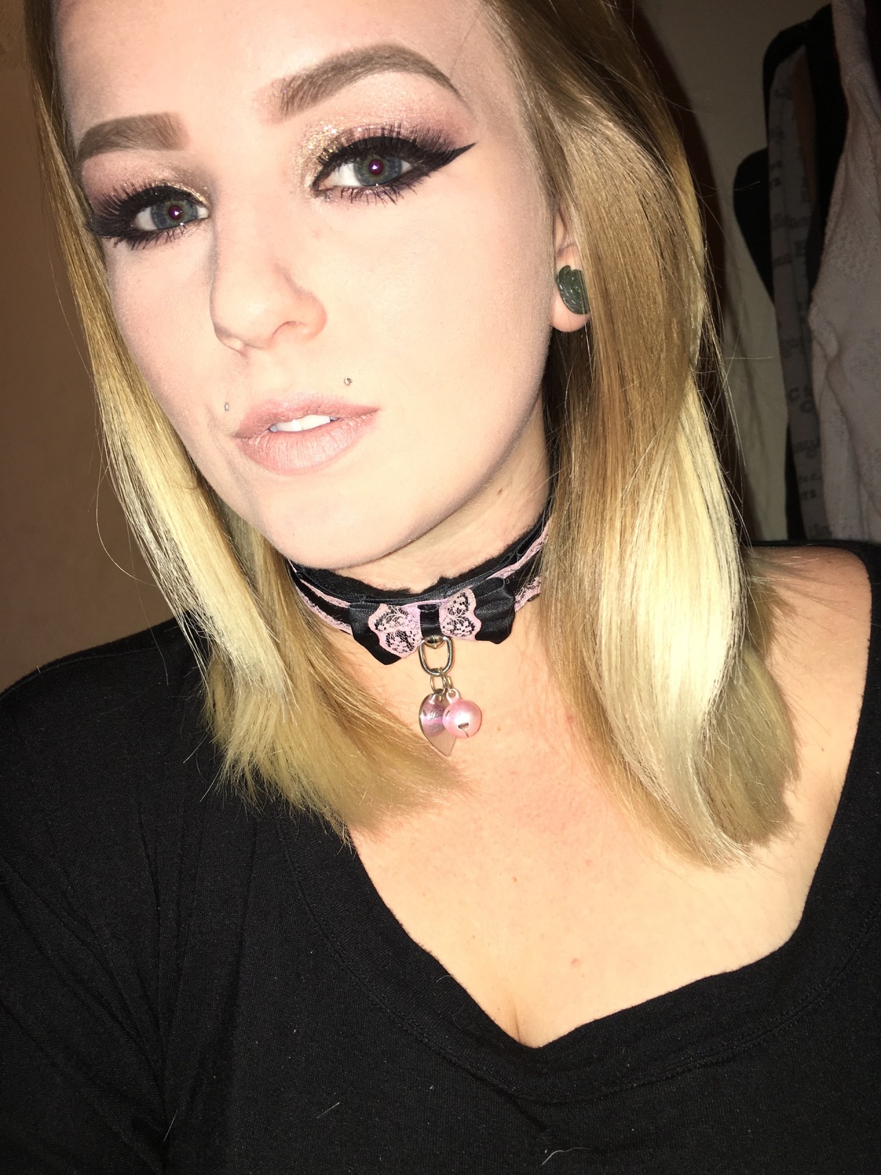 eatacidseesatann:  I feel like a princess today. 👸🏼 