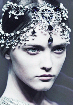 deprincessed:  Russian Royalty Vlada Roslyakova wears a cold glare and detailed jewel headpiece at Alexander McQueen Fall/Winter 2008 - the collection was named ‘The Girl Who Lived In The Tree’ and was inspired by a 600-year-old Elm tree in McQueen’s