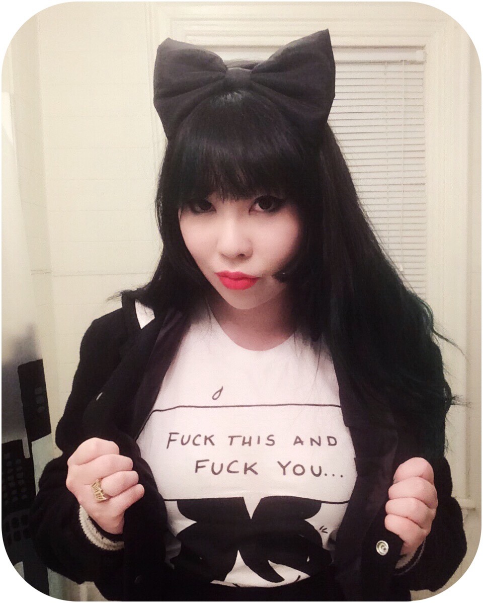 bettyfelon:  today’s look [01.21.17] 💁🏻😼👊🏼💢 bow: handmade bad