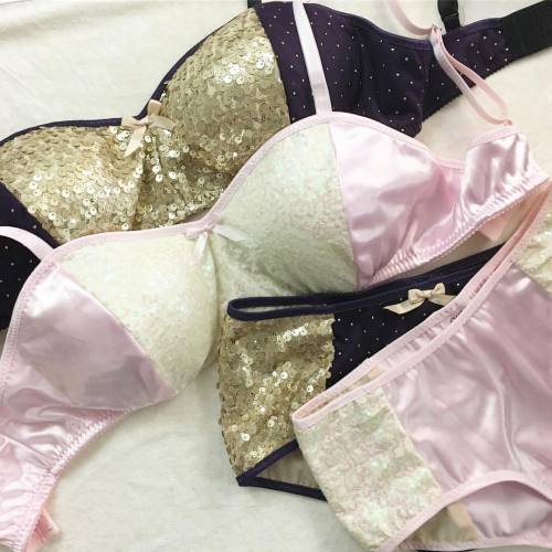 Twinkle twinkle little bras&hellip; ✨ #sequinlingerie #sequin #glitter #girly #boudoir #burlesque #s